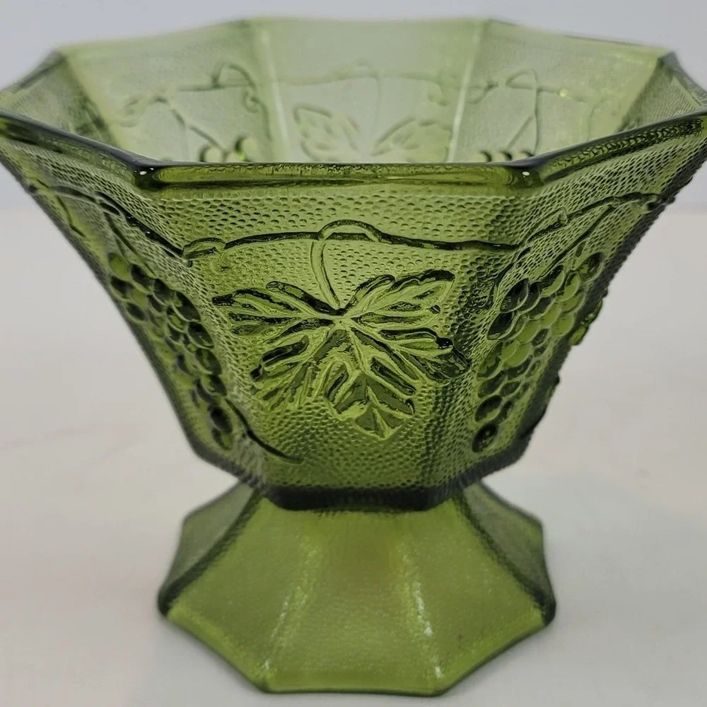 Vintage Green Glass Grape Leaf Compote Pedestal Bowl Octagon Mid Century 5.5in